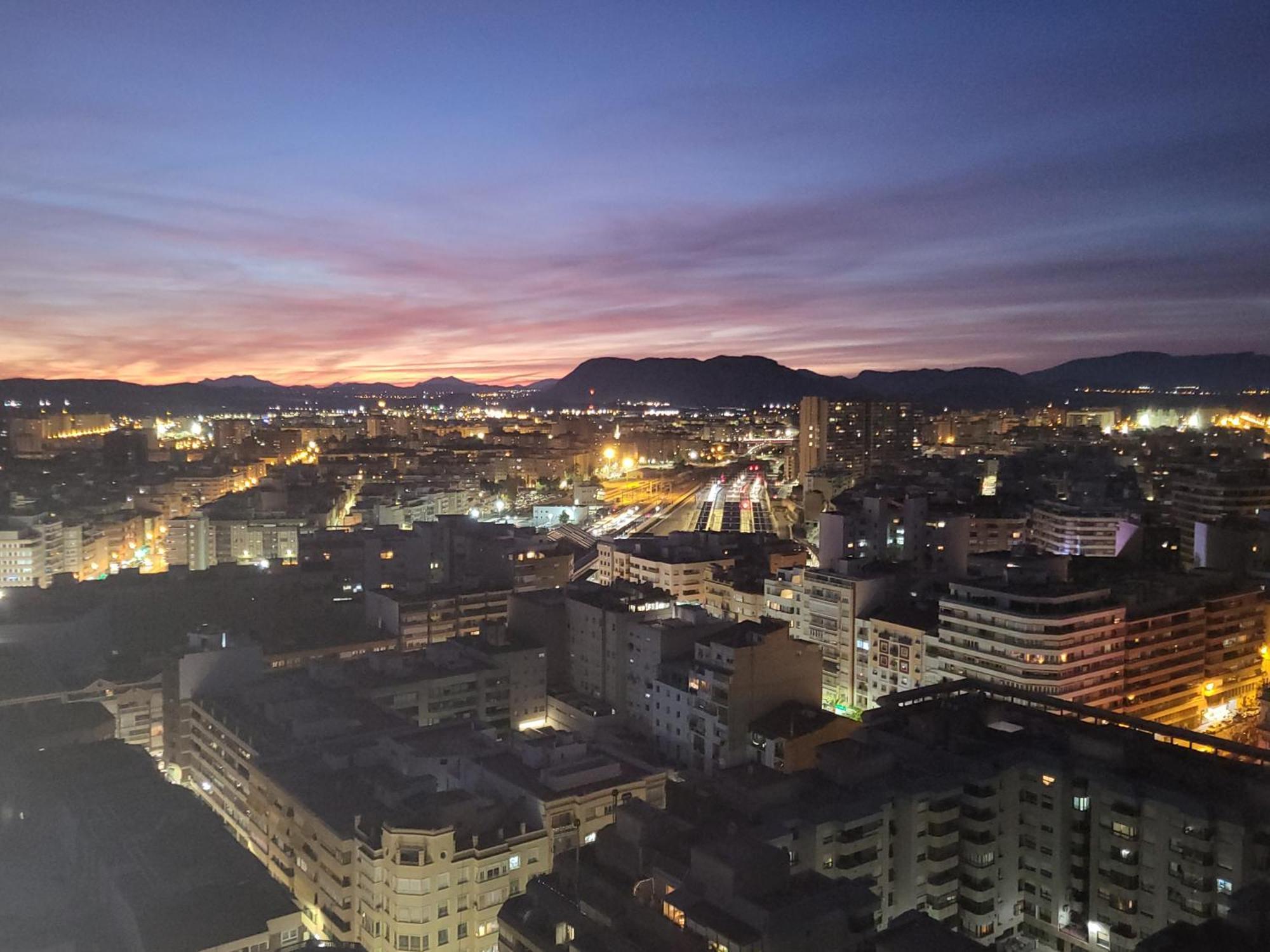 Charming Studio In The Center Of The City Apartamento Pleno Centro De Alicante Buitenkant foto